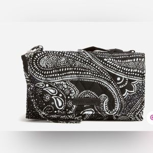 Vera Bradley RFID smartphone wristlet in Stellar Paisley